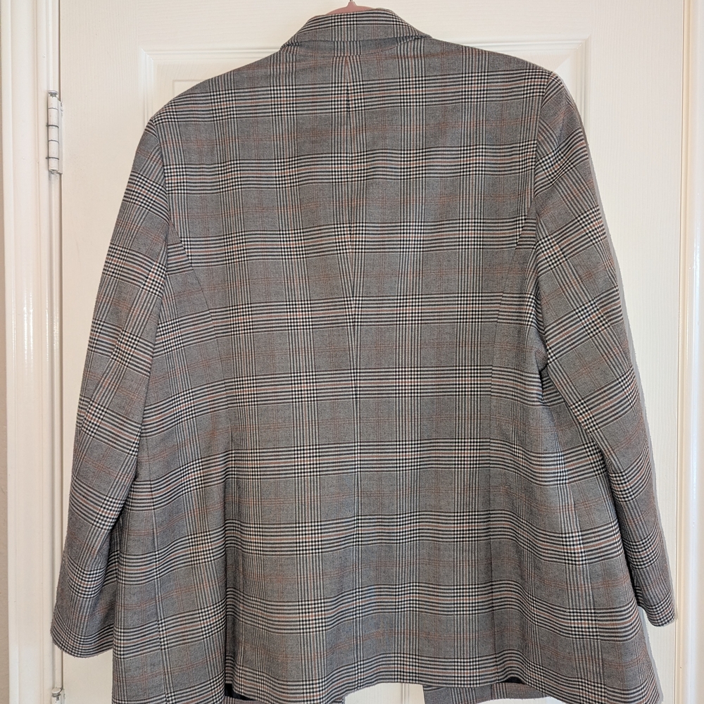 Bar III Double-Breasted Gray Check Blazer - Picture 2 of 4